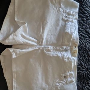 Gap maternity shorts